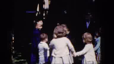 Niagra Falls New York (1964): The Lot Children's Are Playing Happily In The Ground