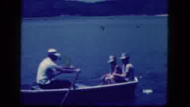 Niagra Falls New York US (1964): Three People Wearing Hats In A Row Boat On The