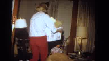 Niagra Falls USA (1964): Family At Home With Dog And Kids And Lady Carrying A