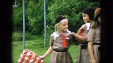 Oahi Hawaii (1964): A Students Are Going Picnic For Watching The Botanical Garden