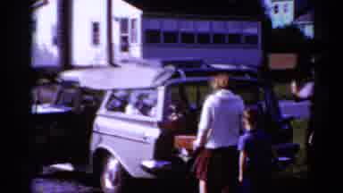 Toledo Ohio (1964): Family Loading The Car With Luggages