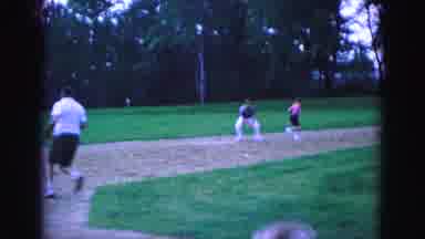 Williamsburg Virginia USA (1964): The People And Childrens Are Playing In The
