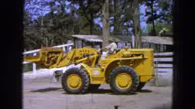 Pueblo Mexico (1965): Excavator At Work