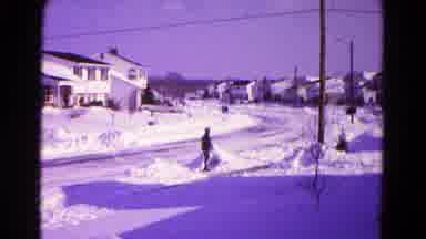 Hagerstown Maryland USA (1966): Clean The Snow That Covers The Platform And