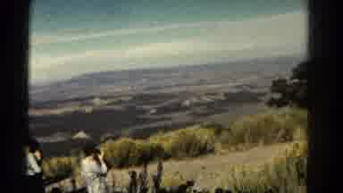 Colorado US (1967): Group Of People Observing A Beautiful Canyon Taking Pictures