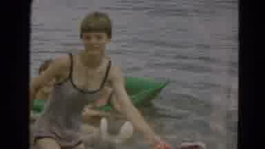 Minnesota US (1967): The Girls Are Playing And Enjoying In The Water