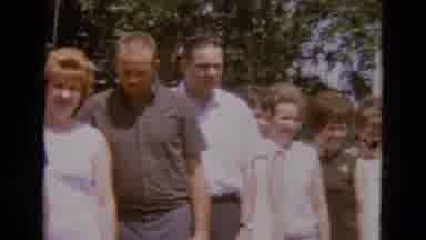 Diller Nebraska USA (1968): Hot Family Reunion Picture Takes Too Long