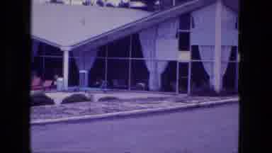 Fort Wayne Indiana (1974): Peoples Staying The Big Cottage Due To Some Natural