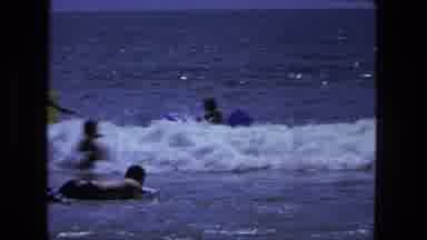 Fort Wayne Indiana (1974): Families At The Beach