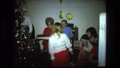 Fort Wayne Indiana (1976): Family Gathering Christmas Day Finally Brings The Whole