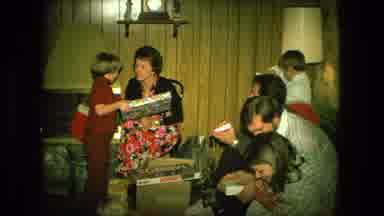 Fort Wayne Indiana (1976): Family Opening Christmas Presents