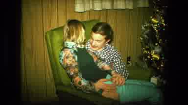 Fort Wayne Indiana (1976): A Family Exchanges And Opens Presents In Front Of A