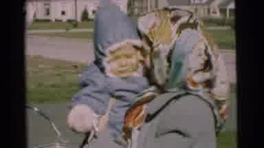 Chatham New Jersey (1951): Young Mother Finds Her Baby In The Street Safe And