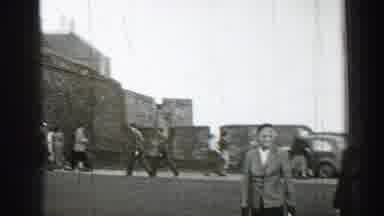 Edinbourgh Scotland (1952): People Busy Exploring Talking Visiting An Old