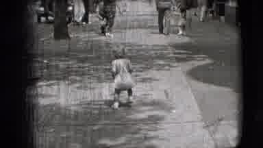New Hampshire USA (1942): Baby Girl Walks And Toddles Towards Her Brother Who Is