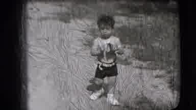 New Hampshire USA (1942): Black And White Video With A Little Boy In Dark Shorts