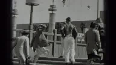 San Francisco California (1937): Getting Out With Friends For Fun On This Breezy