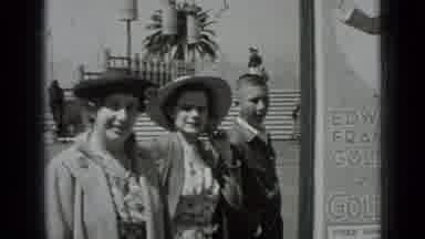 San Francisco California (1937): People Are Getting Ready To Enjoy The Show In The