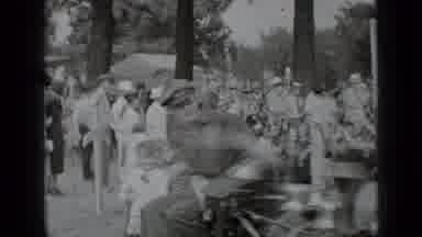 New York USA (1939): A Group Of Kids On A Small Train Riding Around