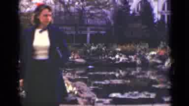 Ontario Canada (1940): Wandering Woman Finds A Way Thru The Garden