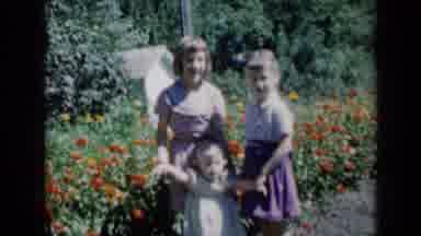 Missouri USA (1961): Three Girls Pose Including Older One Middle One And Baby One