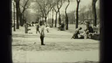 New York (1949): Young Children Clown