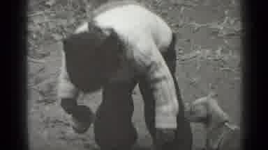 New York (1947): The Kid Is Playing In The Dirt To Have A Lot Of Fun