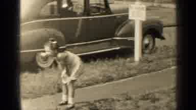 New York (1947): Grainy Video Of Kids Playing During Summer Vacation On A Quiet