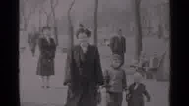New York (1947): Old Time Video Of Woman Walking To Camera In A Park Wearing Dress