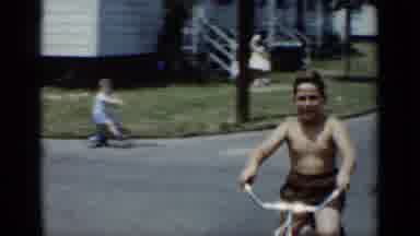 New York (1950): Vintage Video Of A Small Ripple Splash Near Shore At A Sandy Lake