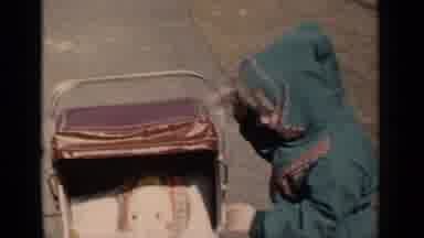 New York (1951): Vintage Girl Boy Baby Doll Pram Block And