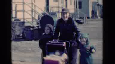 New York (1951): Family Walking Happily In A Peaceful Town