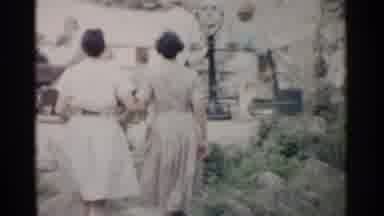 Washington DC (1962): Women Men Tourists Sightseeing Vacation National Park