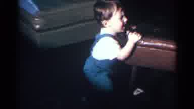 Kentucky USA (1963): Little Kid Bumping Furniture In A House And Falling To The