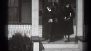 New York (1939): Three Adult Women And Child In Father Of House