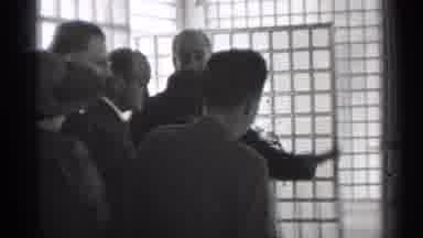 San Francisco California (1944): Demonstration Of Some Kind Man Is Explaining
