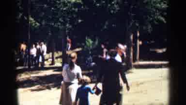 Colorado USA (1963): Crowd On Sunny Day Plainclothes Outdo Other Site With Man