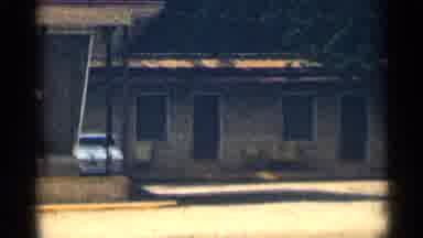 Texas USA (1963): Wot Herds Les Mot Other Lodge Sit On Top Of Building With Yellow