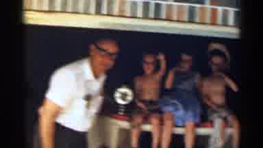 Texas USA (1963): Kids Looking Hippy By Waving Goodbye While Father Looks At M