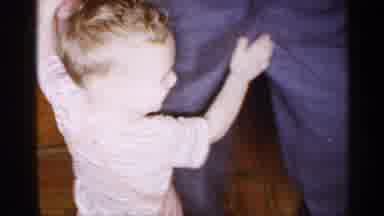 New York (1955): Little Baby With Stripy O Dad Suit Is Sucking His Thumb And King