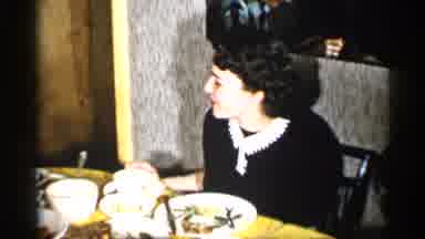 New York (1955): Family Members Enjoys Are Food With Are Children Out In Middle