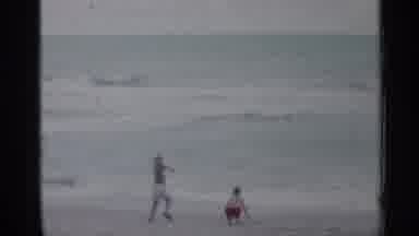 Florida (1958): People Are Enjoying Holidays To Family Members In Sea