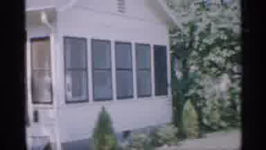 New Jersey (1958): White Siding House With Careened In Pothers Sits On Nelly