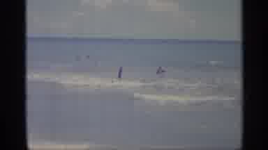Indiana (1959): Family Members To Enjoy Holidays In Sec Side