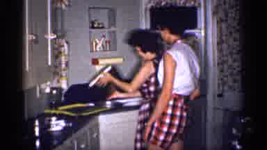 This vintage couple's dish-doing skills are a real 'clean' act!