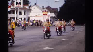Mabel Minnesota (1969): When You Invite People To The Races And This What They Do