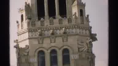 Minnesota (1970): Ancient Building Top With Carved Sculpture At The Base Outside