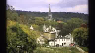 Maine (1971): A Beautiful Mountain City With Small Size Of Housed And Green Place