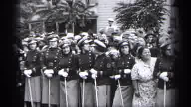 Cleveland Ohio (1937): A Group Of Members Waiting And See Matriarchal And Nice To