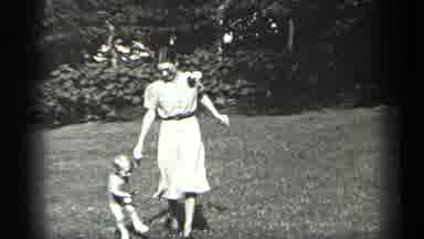 Cleveland Ohio (1938): Happy Mother And Child Bonding